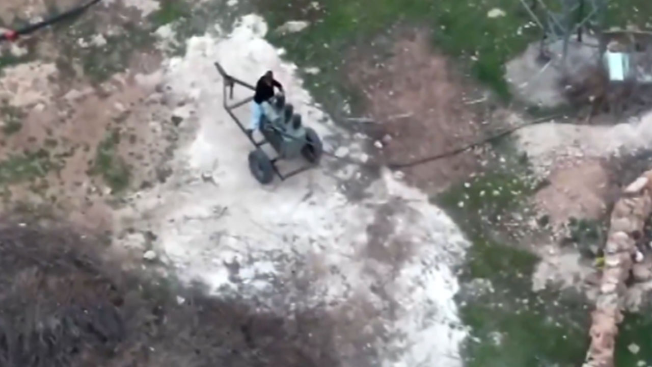 Foto - Petrol beklerlen tarlalardan bakın ne fışkırdı! Allah sizi nasıl biliyorsa öyle yapsın