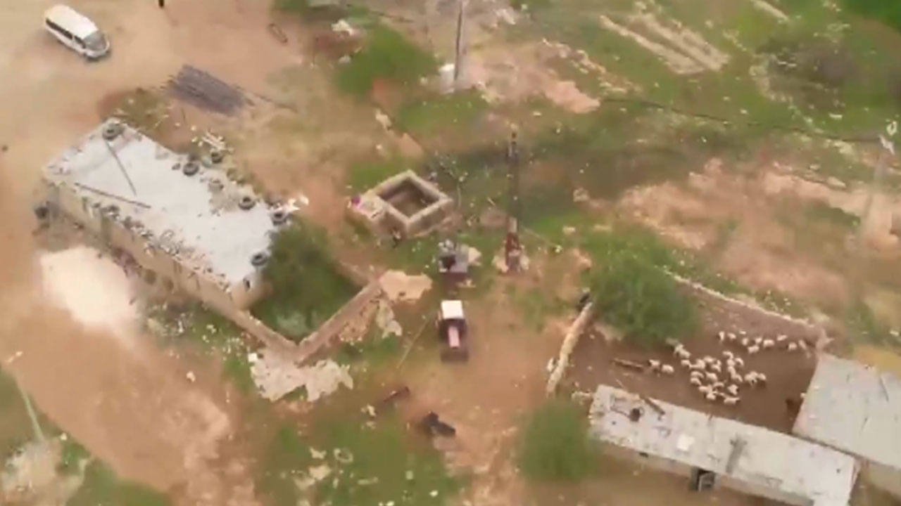 Foto - Petrol beklerlen tarlalardan bakın ne fışkırdı! Allah sizi nasıl biliyorsa öyle yapsın