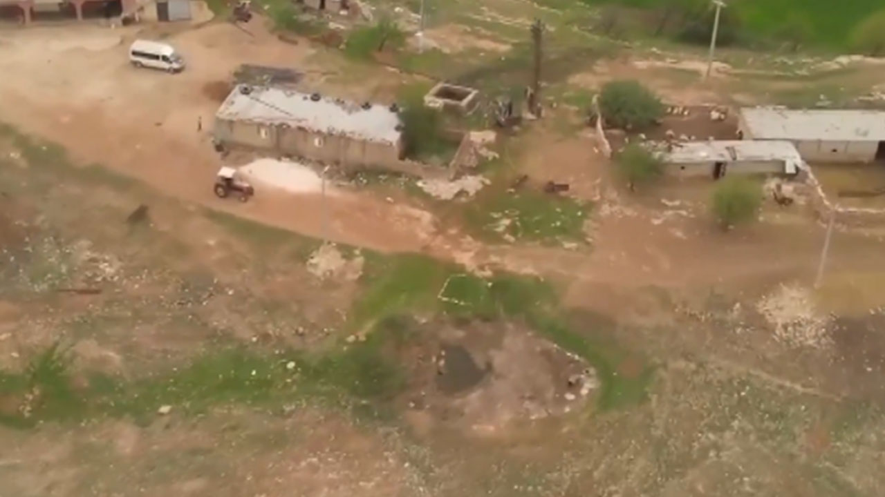 Foto - Petrol beklerlen tarlalardan bakın ne fışkırdı! Allah sizi nasıl biliyorsa öyle yapsın