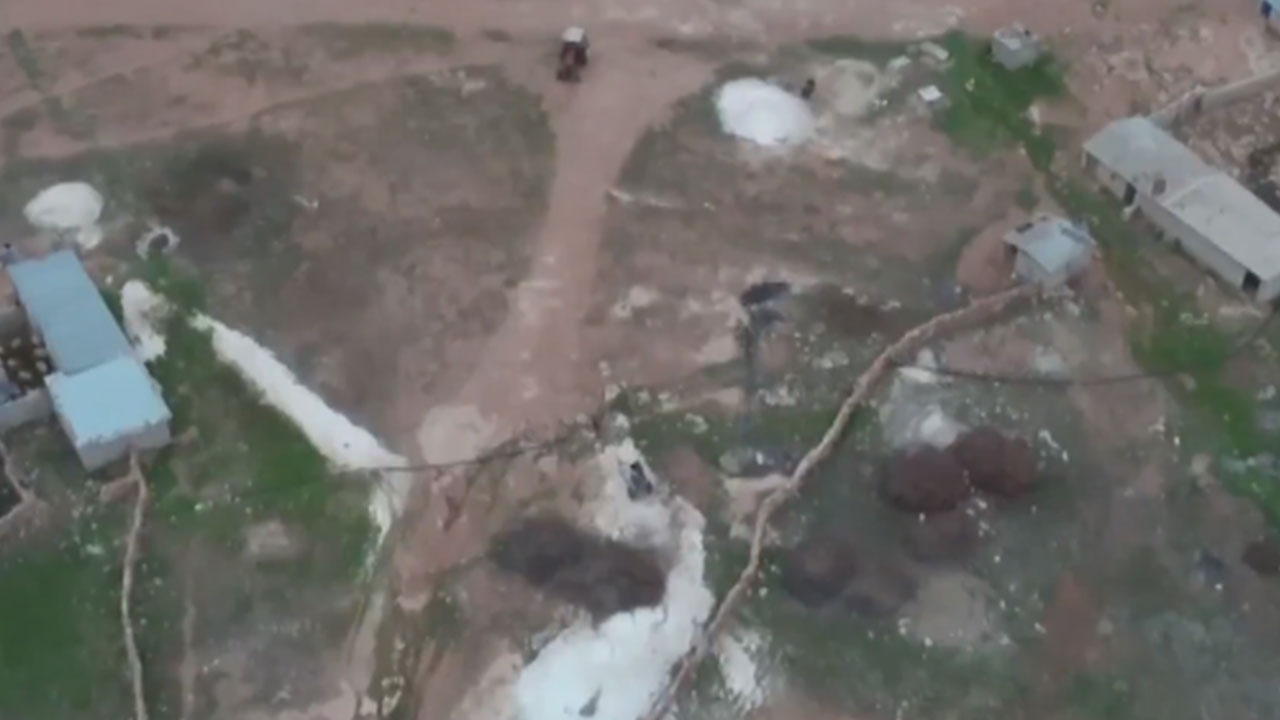 Foto - Petrol beklerlen tarlalardan bakın ne fışkırdı! Allah sizi nasıl biliyorsa öyle yapsın