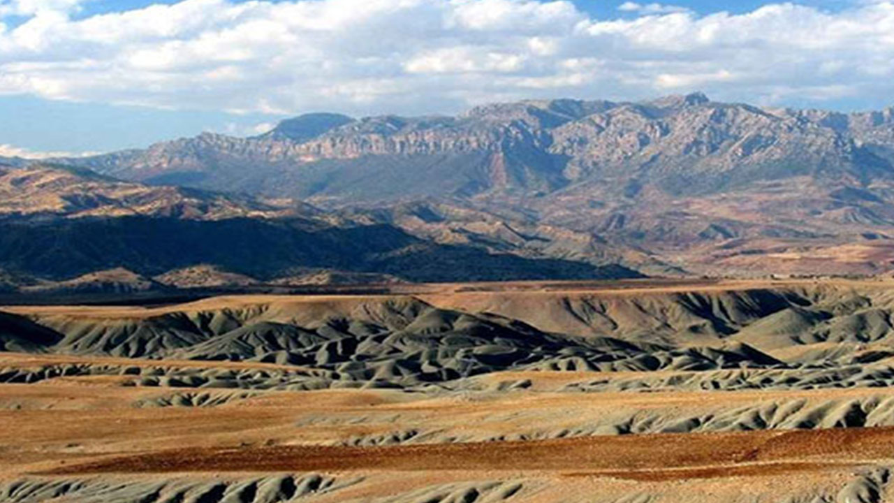 Petrol fışkıran dağda çok büyük sürpriz! 500 kilometreye ulaştı