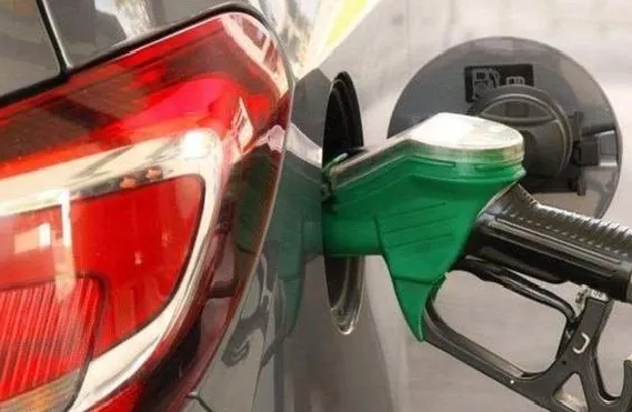 Petrol fiyatları son dakika: Akaryakıtta benzine ve motorine zam geldi! 4 Ocak 2024 benzin fiyatı kaç lira ve mazot fiyatı kaç TL?