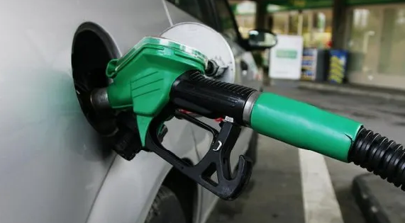 Foto - Petrol fiyatları son dakika: Akaryakıtta benzine ve motorine zam geldi! 4 Ocak 2024 benzin fiyatı kaç lira ve mazot fiyatı kaç TL?