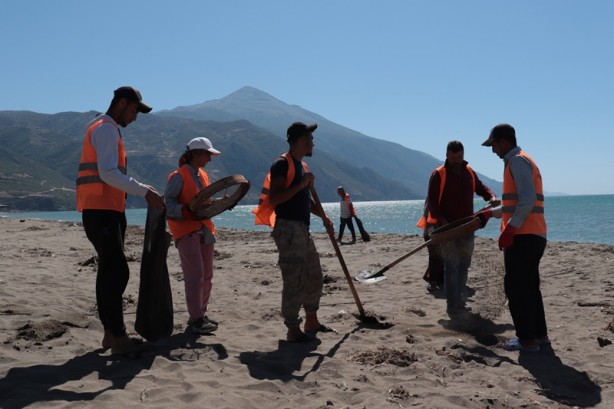 Foto - Petrol sızıntısı kirliliğe neden olmuştu! İmha ediliyor