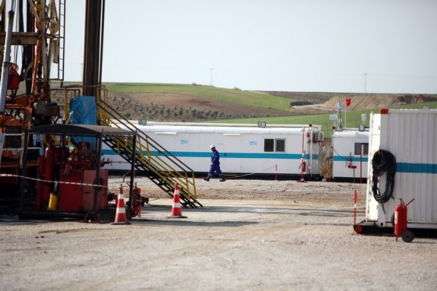 Foto - 'Petrol var' deyince kimse inanmamıştı! 'Deli' denilen adamın başına talih kuşu kondu: Dev petrol rezervi