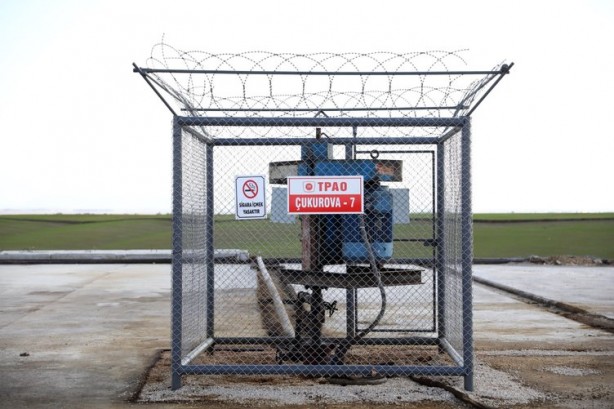 Foto - 'Petrol var' deyince kimse inanmamıştı! 'Deli' denilen adamın başına talih kuşu kondu: Dev petrol rezervi