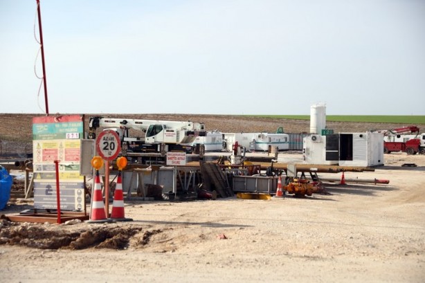 Foto - 'Petrol var' deyince kimse inanmamıştı! 'Deli' denilen adamın başına talih kuşu kondu: Dev petrol rezervi