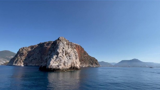 Foto - Petrol ve gaz değil! Cihat Yaycı 'Oradan fışkırıyor' diyerek duyurdu: Maalesef Türkiye'nin ama 3 ülke  göz göre göre çalıyor