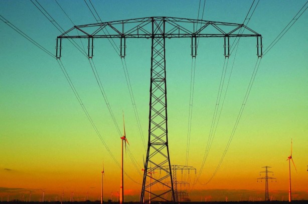 Petrol zengini Arap ülkesi çaresiz kaldı! Türkiye'nin kapısını çaldı: Bize elektrik verin