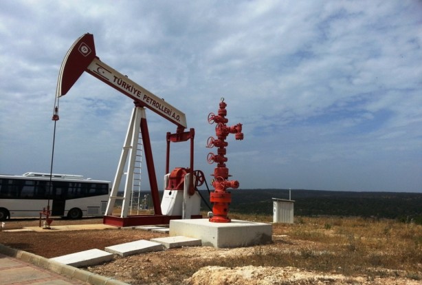 Foto - 'Bölgeden petrol fışkırıyor' haberini her an alabiliriz! Kapatılan petrol kuyusu o ülkenin haritasında ortaya çıktı