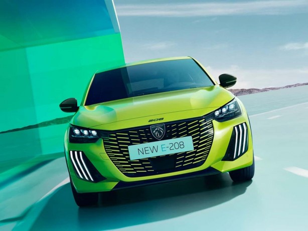 Foto - Yenilenen Peugeot 208 Türkiye’de! İki benzinli ve bir elektrikli motorla gelen araç 7 renk seçeneği sunuyor! Peki fiyatı ne kadar?