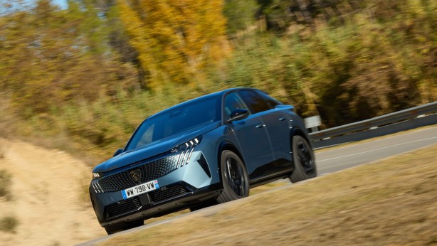 Foto - PEUGEOT bu işi biliyor! İleri seviye teknolojilerle geliştirilen 3008 ve E-3008 ne zaman Türkiye’ye geliyor? 5.6 litrelik ortalama yakıt tüketimiyle fark oluşturuyor!