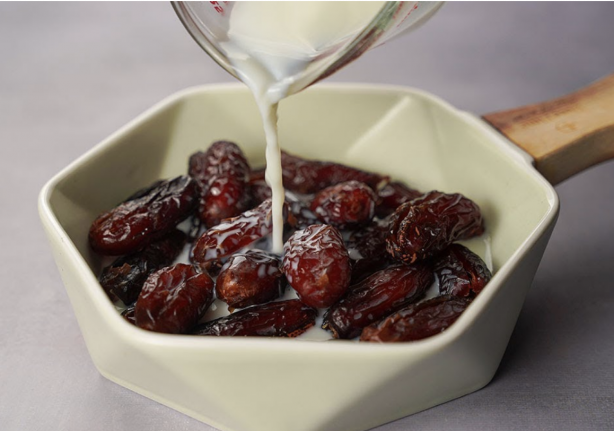 Foto - Peygamber Efendimizin en sevdiği! Hurma ve sütü bu şekilde tüketirseniz… Faydalarını ögrenen bardak bardak içecek! Elveda Ya Şehr-i Ramazan!