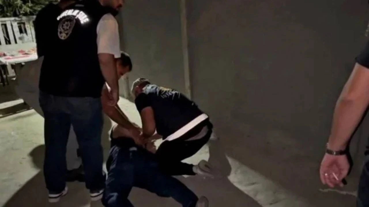 Foto - Peygamber Efendimiz’in karikatürünü çizen hadsiz Leman’a bir şok daha! Resmen felekleri şaştı