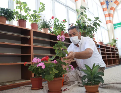 Foto - Peygamberimiz Hazreti Muhammed’in o anından etkilendi! İmamın camiye yaptıkları ilgi odağı oldu
