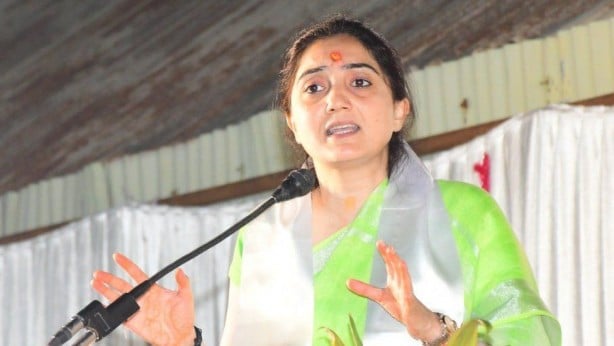 Foto - Peygamber'imize hakaret eden aşağılık siyasetçiye tepkiler çığ gibi! Halk sokaklara döküldü