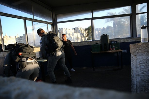 Foto - Peygamberimiz'e (SAV) hakarete karşı çıktılar! Terörist İsrail polisi Filistinlilere müdahale etti