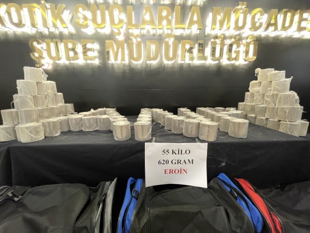 Foto - Pirinç yüklü tırda kepazelik!