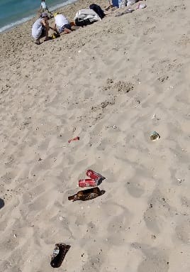 Foto - Pislik ve çöp ‘Çeşme’si! Sosyete atıyor CHP'li belediye izliyor