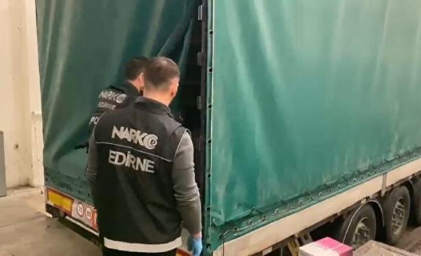 Foto - Piyasa değeri 30 milyon Türk lirası! Çöpe atarken yakalandılar