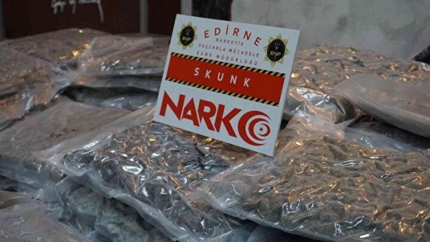 Foto - Piyasa değeri 30 milyon Türk lirası! Çöpe atarken yakalandılar