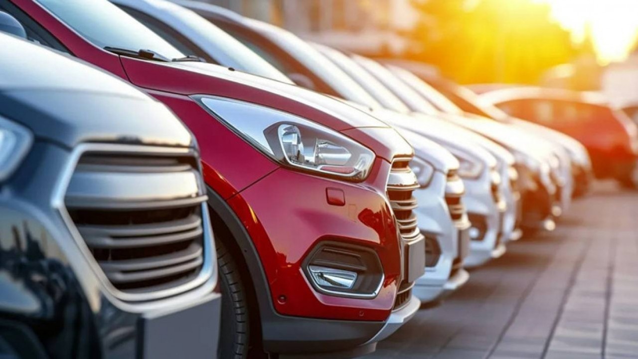 Piyasası en yavaş olan otomobiller ortaya çıktı! Bu arabalar, alanın resmen elinde kalıyor