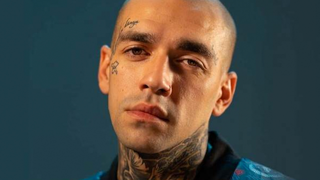 Foto - PKK sempatizanı ahlaksız şarkıcı müsveddesinden büyük ahlaksızlık! İğrenç görüntü: Edepsizlik zirve yaptı…