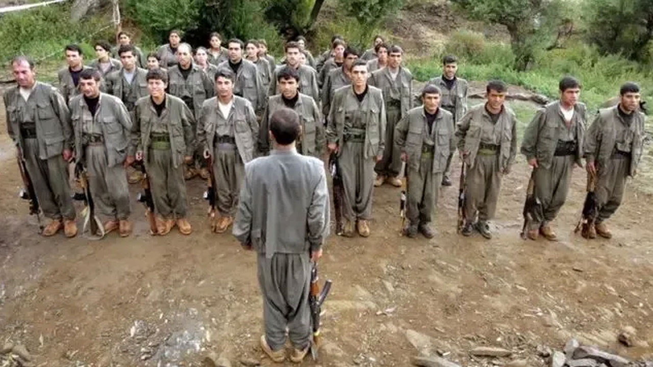 Foto - Tarihi gün! PKK silahları yaktı... İlk görüntüler geldi
