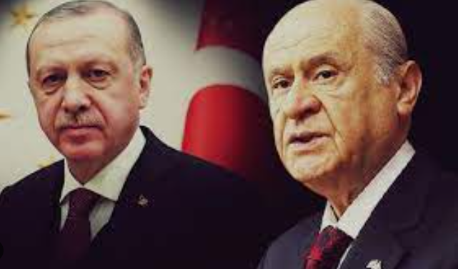 Foto - PKK silah bıraksın denildi! Hop oturup hop zıpladılar! Yüzlerine tükürülecek adamlar