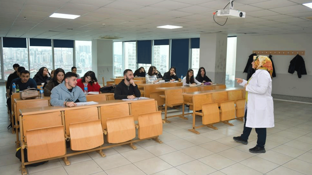 Foto - PKK'lı CHP'li Ahmet Özer'den temizlemişti! Esenyurt Belediyesi’nden müthiş destek