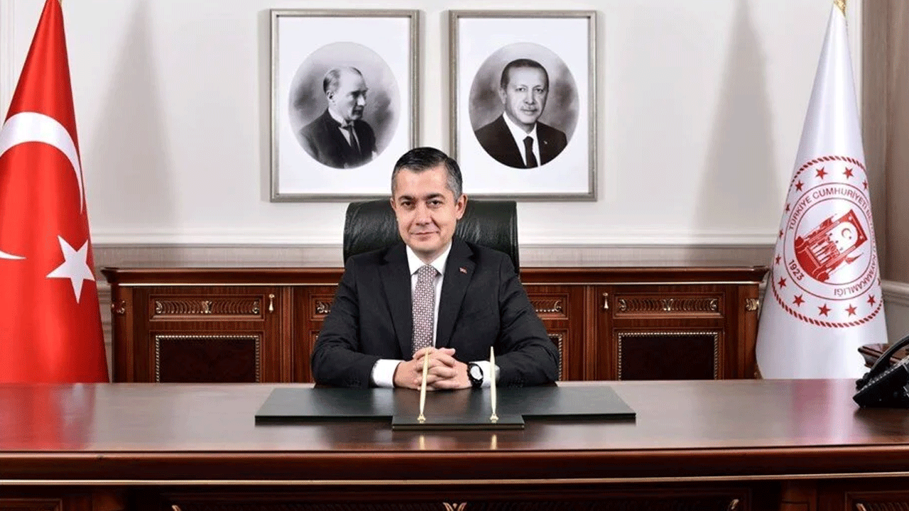 PKK'lı CHP'li Ahmet Özer'den temizlemişti! Esenyurt Belediyesi’nden müthiş destek