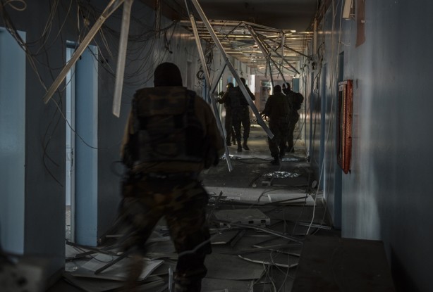 Foto - PKK'lılar devlet hastanesi binasını karargah yapmış