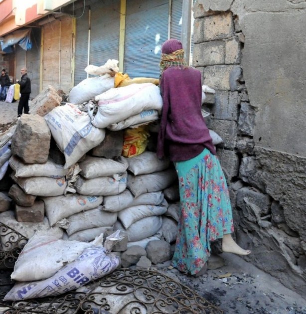 Foto - PKK'lılar etek giymişti! Ermeniler SİHA'ları şaşırtmak için bakın ne yaptı