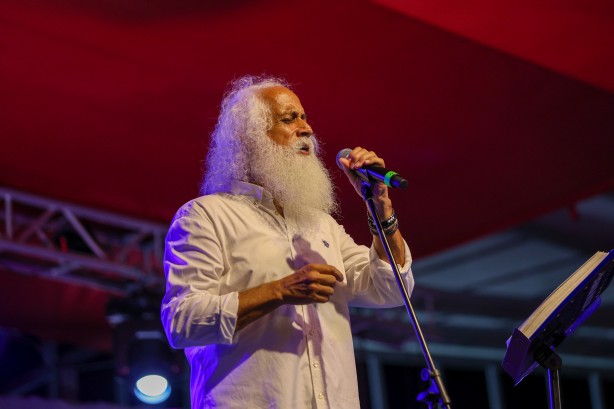 Foto - PKK’lının taziyesine gitmek umurlarında bile değil! CHP’den Suavi konserine tam kadro katılım