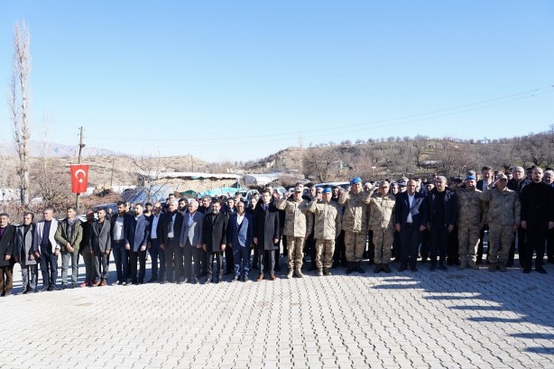 PKK'nın 1995'te katliam yaptığı Hamzalı'da 23 şehit anıldı