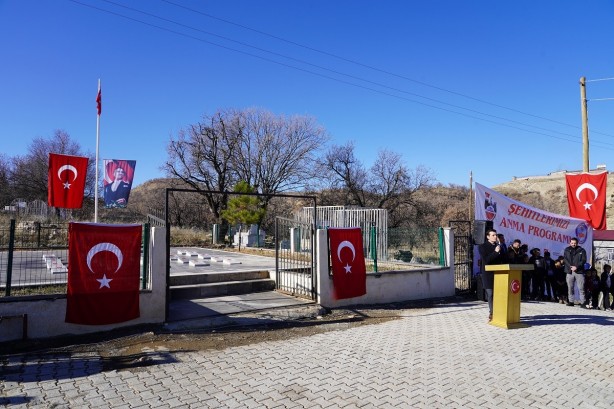 Foto - PKK'nın 1995'te katliam yaptığı Hamzalı'da 23 şehit anıldı