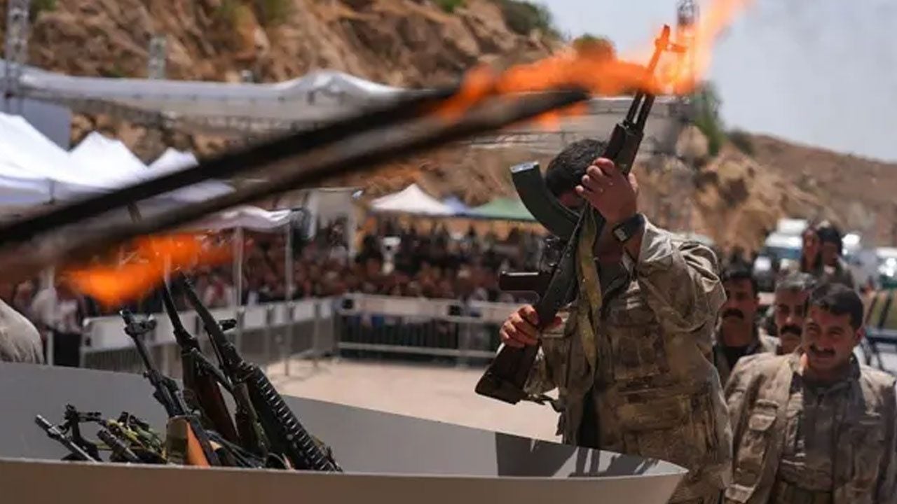 Foto - PKK'nın bir uzantısı daha silah bırakıyor! O ülkenin ordusuna entegre olacaklar