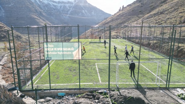 Foto - PKK’nın CHP’yi desteklemesinin özeti! Teröristlerin cirit attığı yere bir de böyle bakın