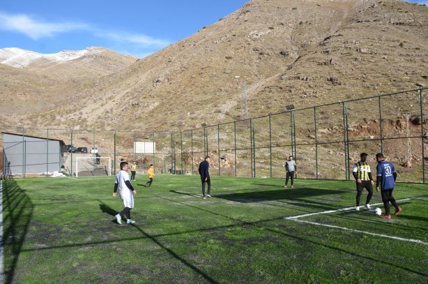 Foto - PKK’nın CHP’yi desteklemesinin özeti! Teröristlerin cirit attığı yere bir de böyle bakın