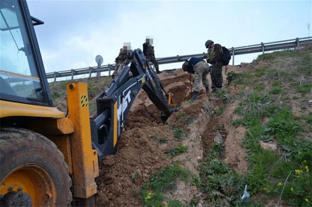 Foto - PKK'nın hain tuzağı imha edildi