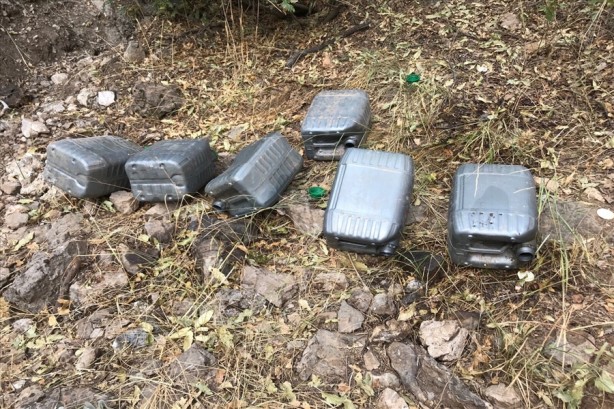 Foto - PKK'nın ininde ele geçirilenler şoke etti