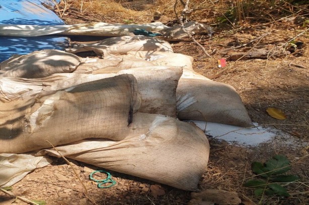 Foto - PKK'nın ininde ele geçirilenler şoke etti
