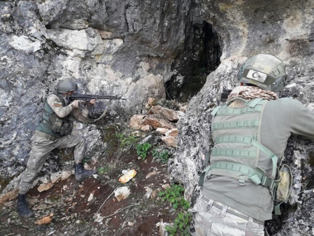 Foto - PKK'nın inlerine girildi!