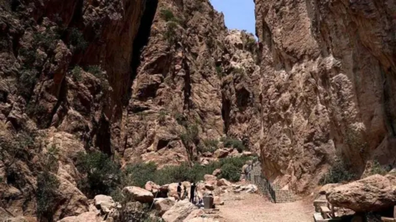 Foto - PKK’nın silah bıraktığı mağarayla ilgili şok gerçek ortaya çıktı! Ünlü şeyh, orada bakın ne yapmış