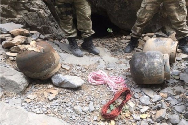Foto - PKK'ya ait cephanelik ele geçirildi