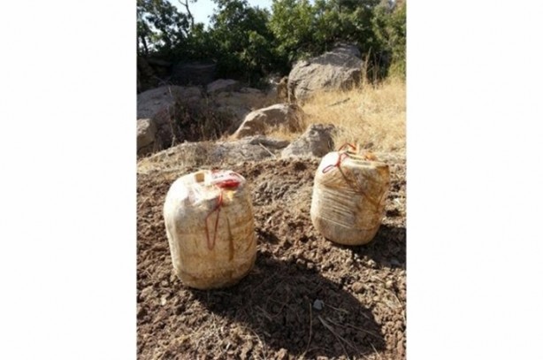 Foto - PKK'ya ait cephanelik ele geçirildi