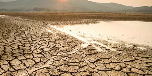 Foto - Plan yapılmalı yoksa yeraltı ve tüm canlıları etkiler, çok sinsi gelir! Profesörden bölge 'kuraklık' açıklaması