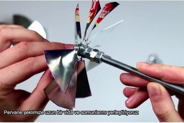 Foto - Plastik şişeden bakın ne yaptı!