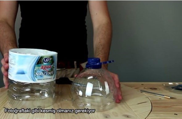 Foto - Plastik şişeden bakın ne yaptı!