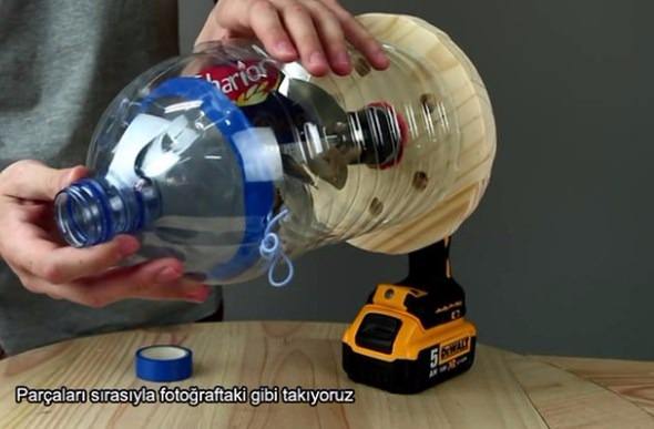 Foto - Plastik şişeden bakın ne yaptı!